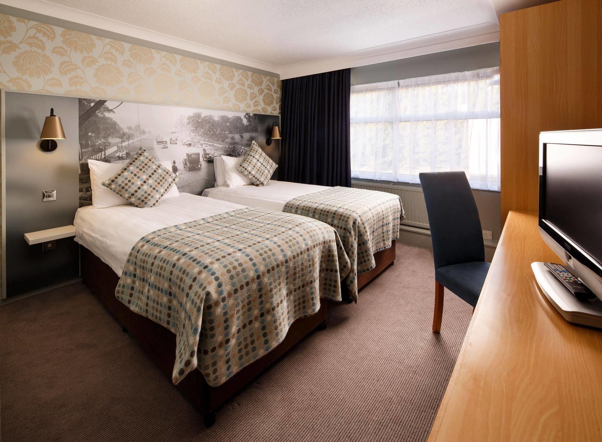 Mercure London Watford Hotel מראה חיצוני תמונה